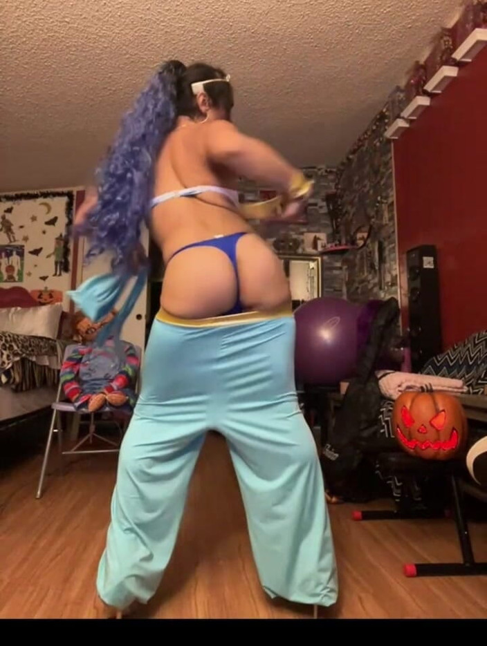 TSJade95: Princess Tsjade Stripdances in Halloween Costume