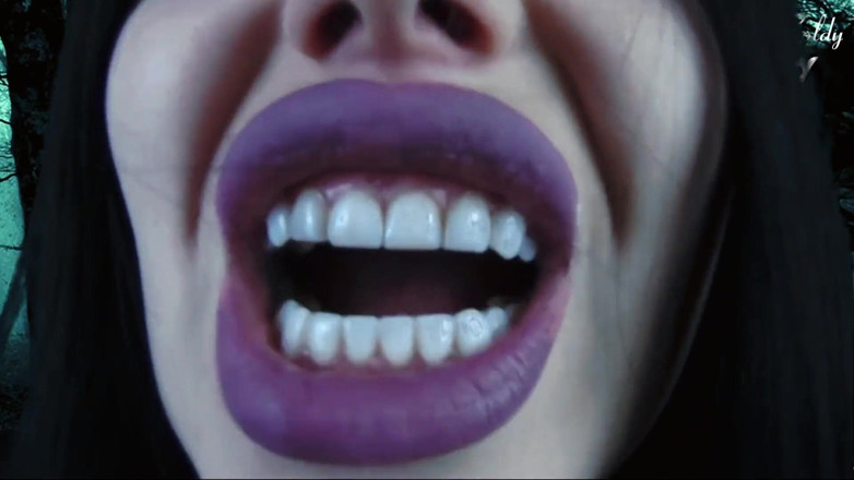 Goddess Misha Goldy: The Princess of darkness will eat you piece by piece