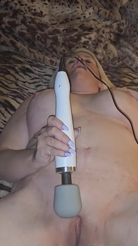 Doxy Wand a magický stříkající orgasmus