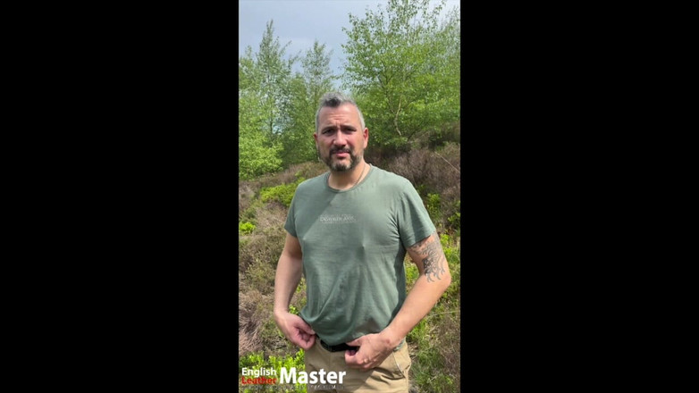 EnglishLeathermaster: Sünnetsiz babadan 25 dakikalık birden fazla sidik videosu