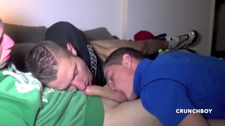 FRENCH AMATORS SEXTAPES: Umiliazione del sesso senza preservativo con le sneakers