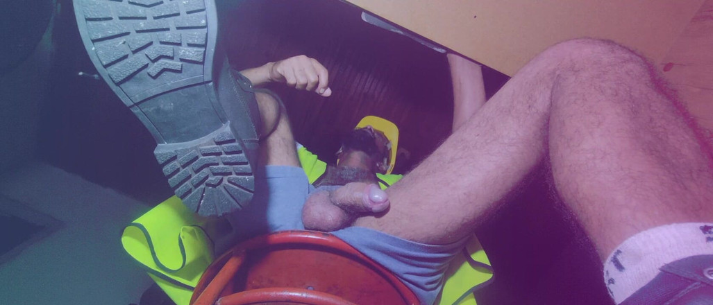 Stink HairyMale: Fumando Na Noite