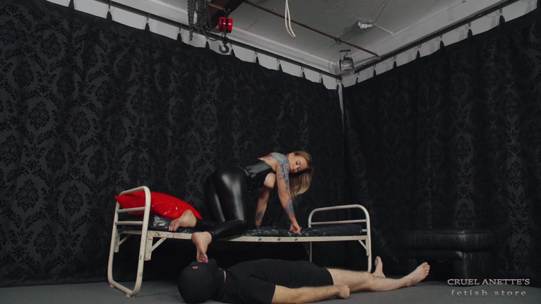 Cruel Anettes fetish world: Femdom in black sneakers