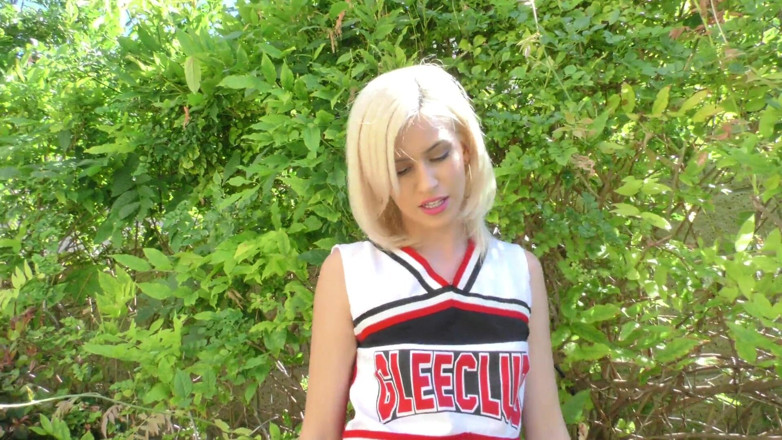 Get Your Fix: Petite Blonde Cheerleader Kiara Cole Loves Every Inch