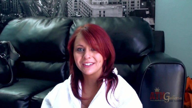 ATKIngdom Fans: Amazing redhead teen