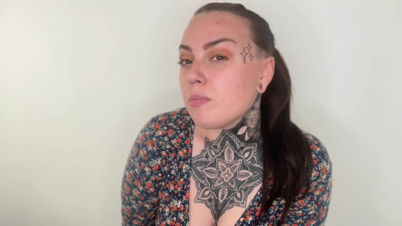 Miss Valentina: Pulă mare și neagră versus pulă albă mică