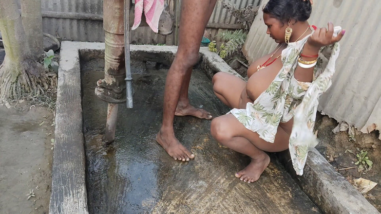 Sexydeb: Bhabhi Ki Chudai Karte Samay Peshab Laga