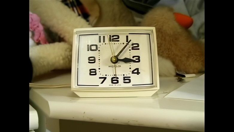 Pornobello: サニー・デイ:崇高で美しい、ホットな若い女の子が激しくセックスされる