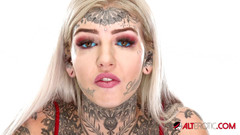 Alt Erotic: Rozhovor v zákulisí s potetovanou australskou bombou Amber Luke