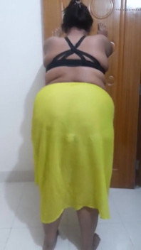 Madrasta mostra sua bunda para enteado deshi madrasta sexo quente