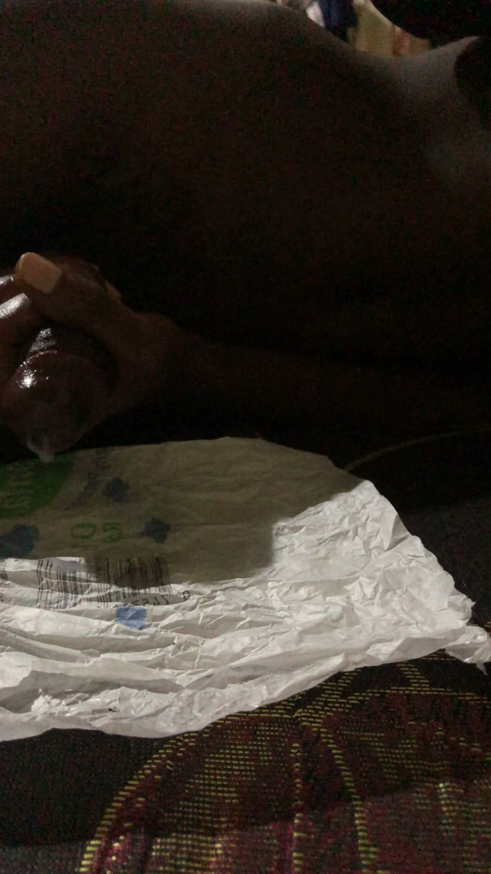 Gidilove: Masturbating in My Bed Until I Cum