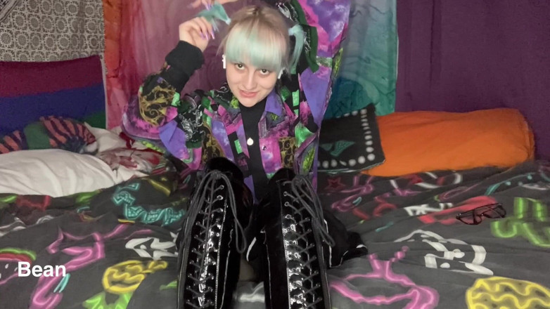 Alice Bean: Šlapání na tvém malém ptákovi