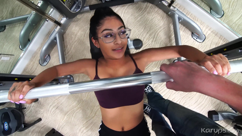 Karups POV: Ciasny mały dziwak fitness