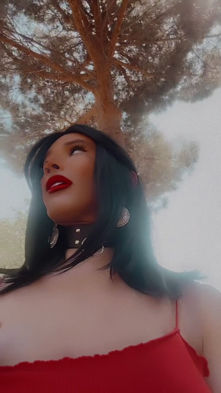 Sissy Slut Brianna: Kamu tidak bisa menyembah kekasihmu sampai kamu mendapatkannya