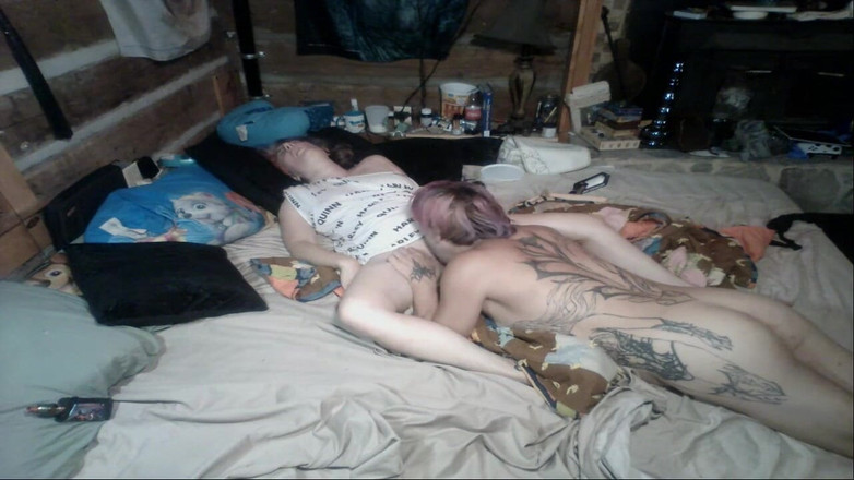House of whorrors vault of darkness: Translesbian 3way Girlfriends Having Kinky Lustful Groupsex