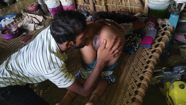 Arjun family porn: 義姉はお湯が大変だったので、自分用に良い水を淹れました。