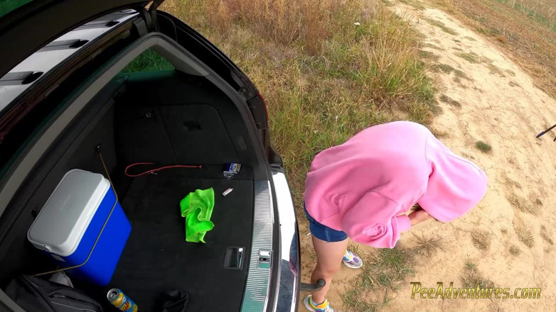 Pee Adventures: Röker med urinblåsan full