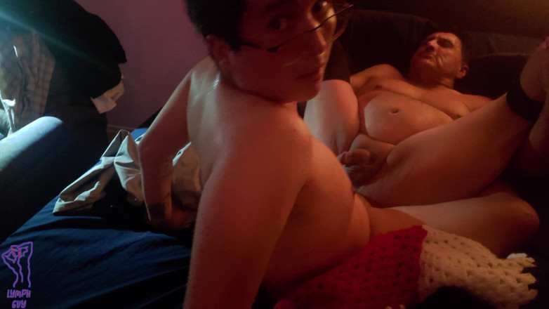 Lymph Guy: Tatăl vitreg lasă băiatul cu dizabilități să-i fută curul