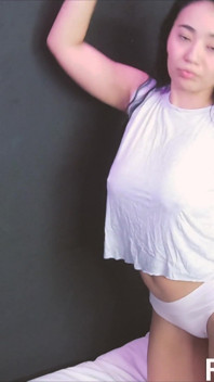 4k cpr bragas camiseta mojada Moni Lee