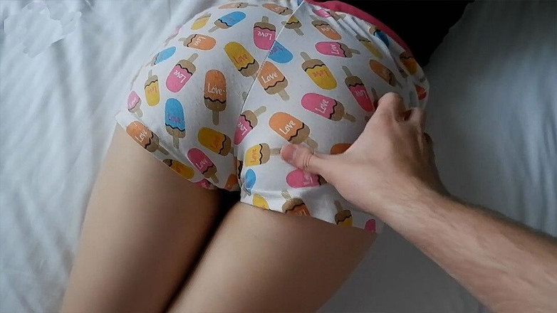 Anny Walker: Masíroval zadek nevlastní sestry a tvrdě ji ošukal - Anny Walker