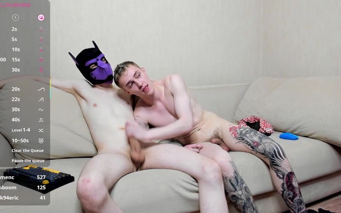 crazybottom99: Su polla gigante quiere que lo tome en mi boca