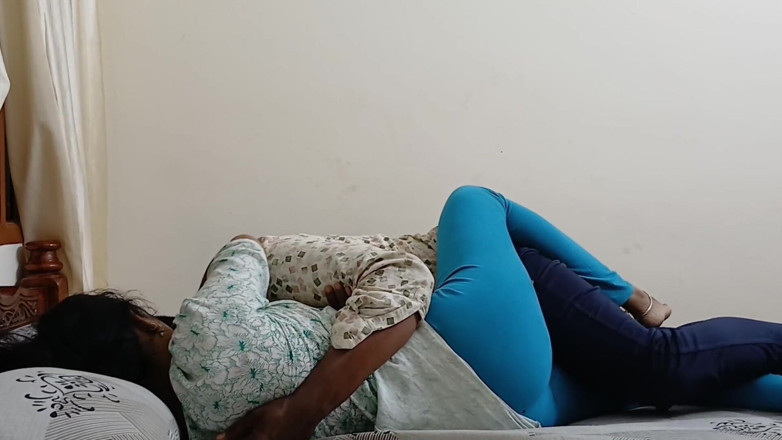 Desisexqueen: Primeira vez de indiana em sexo secreto com vizinho