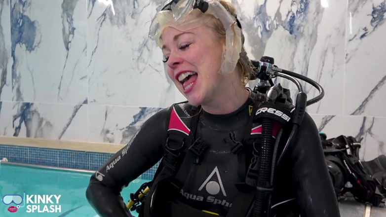 UKCuteGirl Lucy Lauren: Snorkel &amp; scuba verleiding - nat en wild eerste date plezier