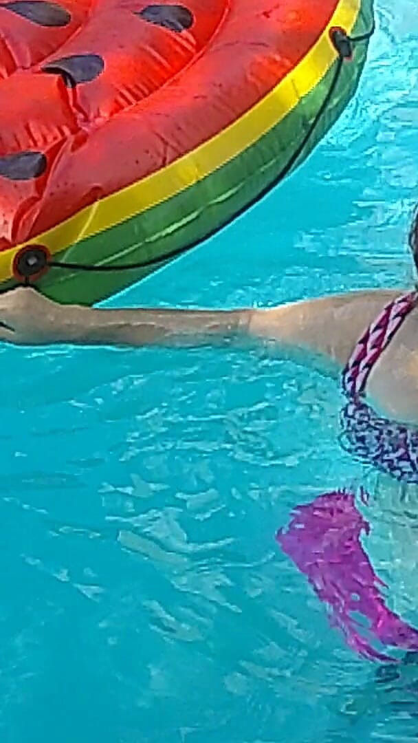 BBW nurse Vicki adventures with friends: Short Video of BBW Nurse Vicki Floating on Her Huge...