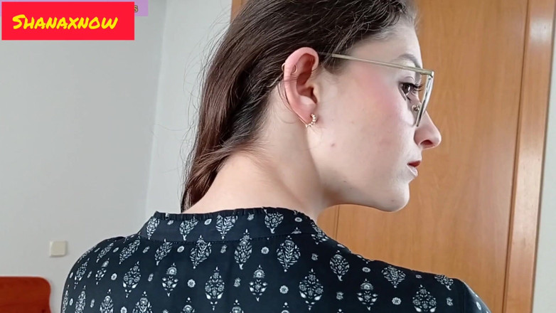 Shanaxnow: Seduzione sensibile fetish sul collo di 18 anni