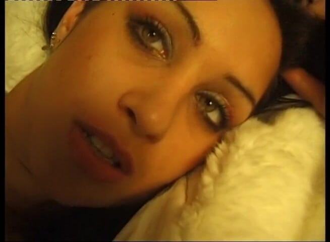 Flash Model Amateurs: seksi kaale baal vaali apni gili jhaari ko ragarti aur...