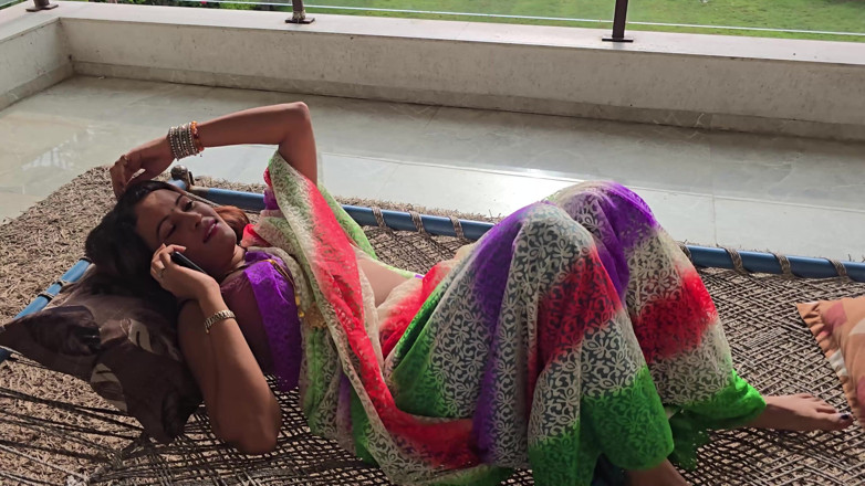 Madhu bhabhi 69: Cô vợ Ấn Độ ngoại tình với chồng và đụ với chàng trai...