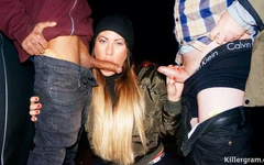 Tante semok ini cuma bisa muasin semua kontol di malam doggy