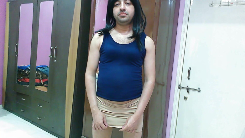 Cute & Nude Crossdresser: Hot sissy crossdresser femboy Sweet Lollipop pissing under the nude...