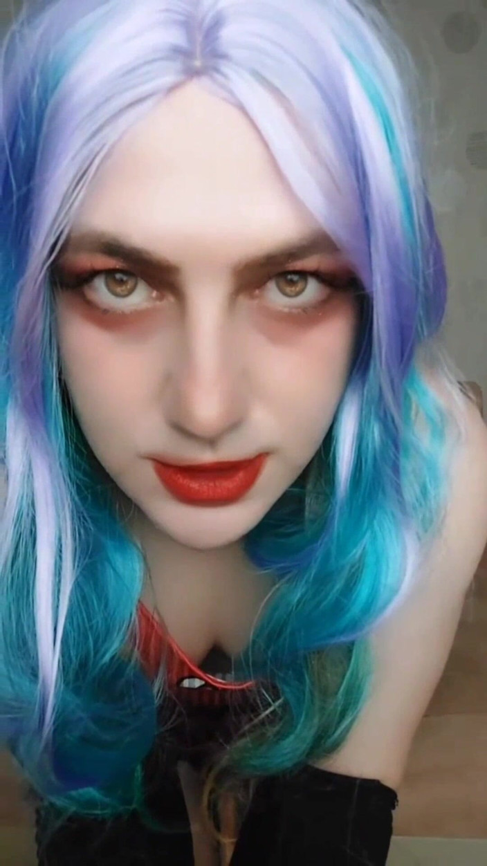 Kitty_Cross: Princess Kitty Talks with Friends