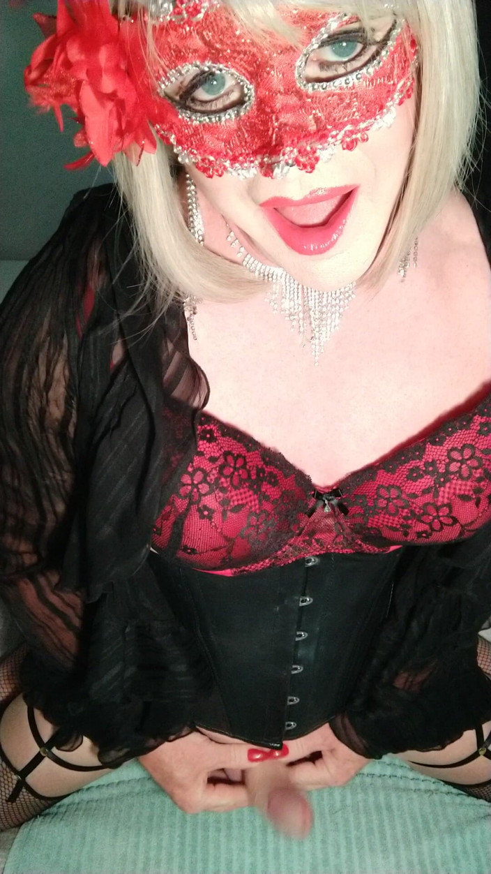 Emma Browne: 顽皮的Miss Browne