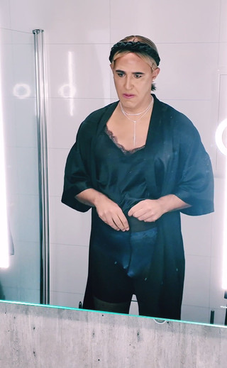 Kirsten Stone: Calcinha para vestir