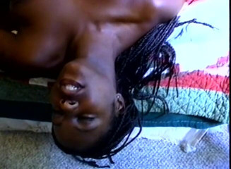 Black Jass: Nubian puta tiene coño lamido antes de chupar y montar...
