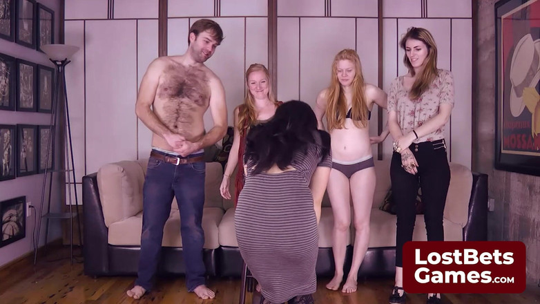 Lost Bets Games: Hra Strip High Card začíná s rychlou ztrátou