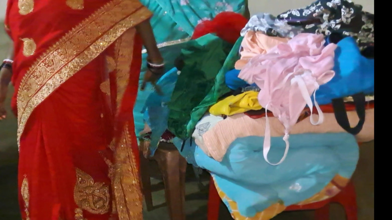 Trilokinath: Bihari Village Bhabhi Dress Change in Home