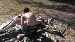 Bad boys bootcamp: Le dir. Lefiste se fait baiser sur une bâche