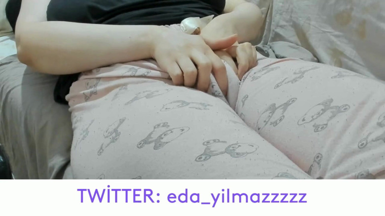 bigass_sexy_bigboobs: Camel Toe- Pi̇jamayla Masturbasyon- Kabarmiş Am- Şi̇şmi̇ş Am- Büyük Am- Turk...
