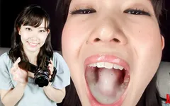 Yui's Tease - a Selfie Seduction