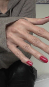 Adore minhas unhas vermelhas e se masturbe! Senhora Victoria Valente