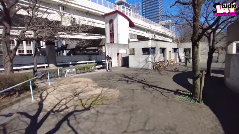 Studio JAV Launcher: Gulp luar ruangan - muse seksi mengubah jalan-jalan sederhana menjadi tur...