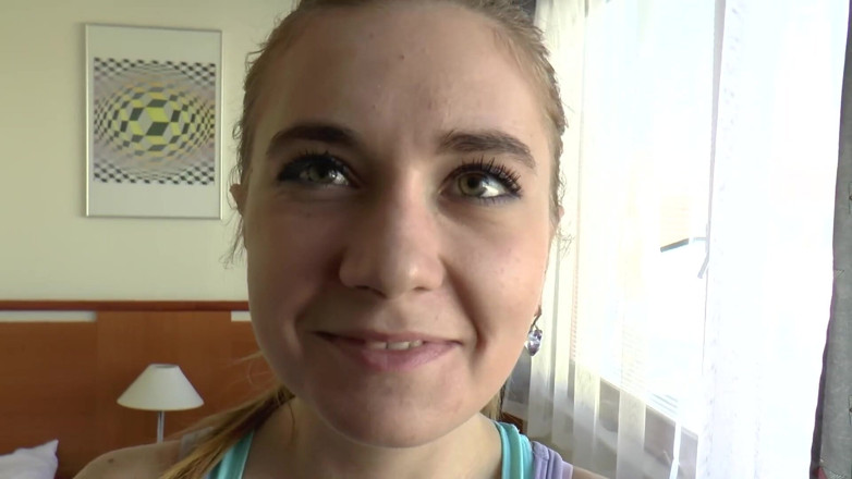 Casting GIRLS AND FIRST PORNO: Blonde Teen Gets Pussy Pounded by Huge Dick