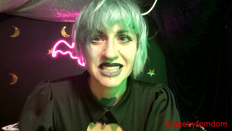 Geeky Femdom: A purga - boneca bebê