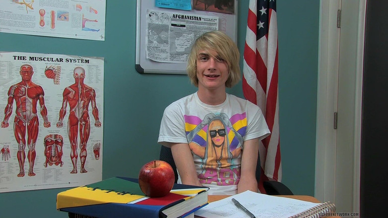 Teach Twinks: Homo blonde twink Preston Andrews geeft interview