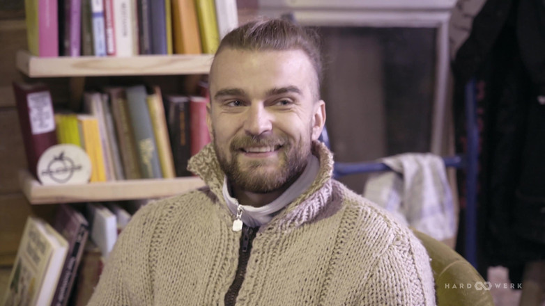 HardWerk: Yoga bang detrás de la parte de detrás de la...