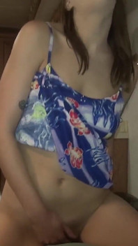 Você pode gozar no meu rabo, padrasto HD