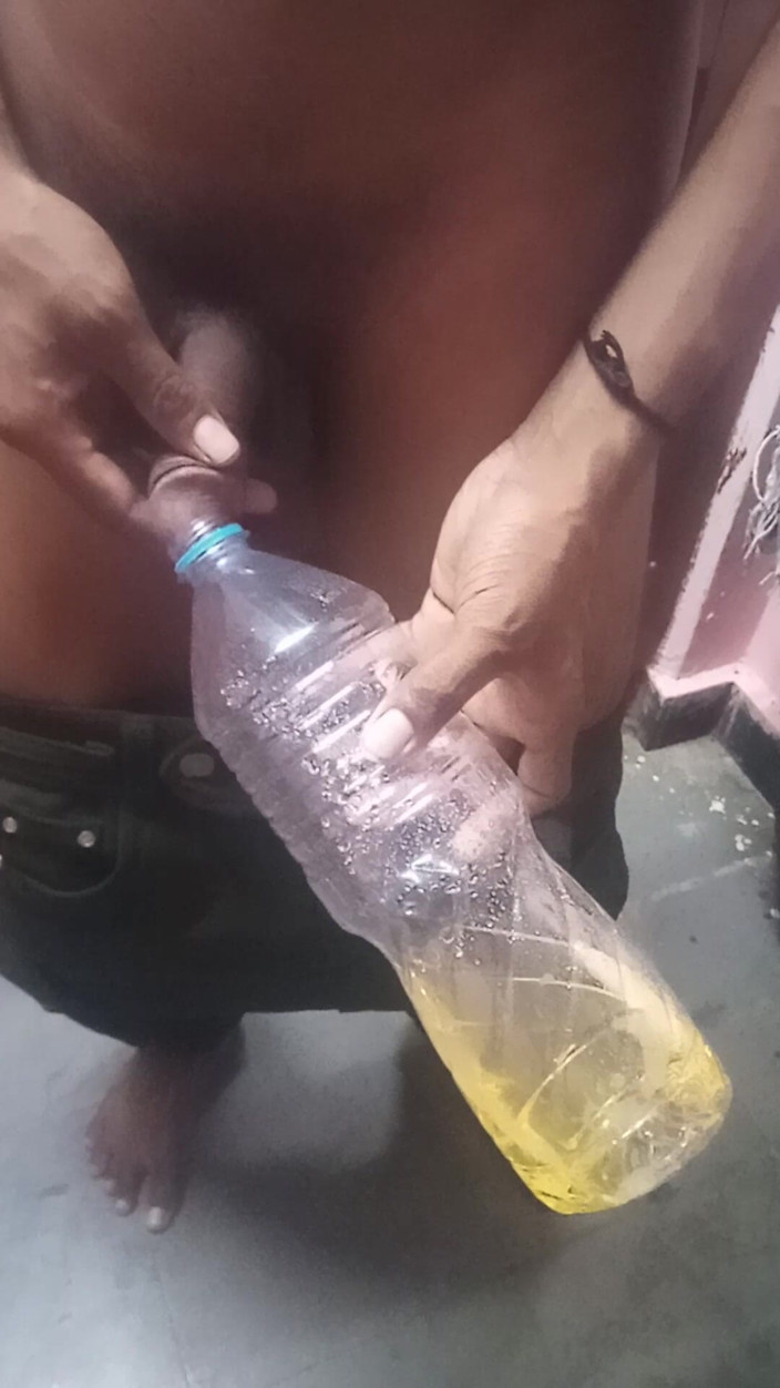 Devilxboy5477: Ho bisogno di fare sesso con un amico che ha...